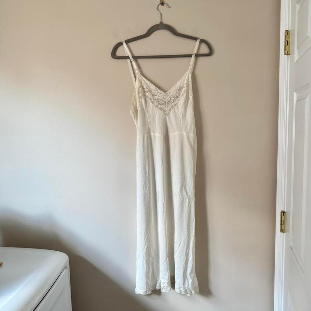 1940s Rayon White Lace Slip vintage medium midi cream ivory
